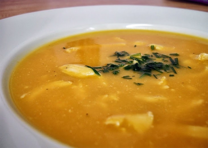 Caldo de Abóbora com Frango