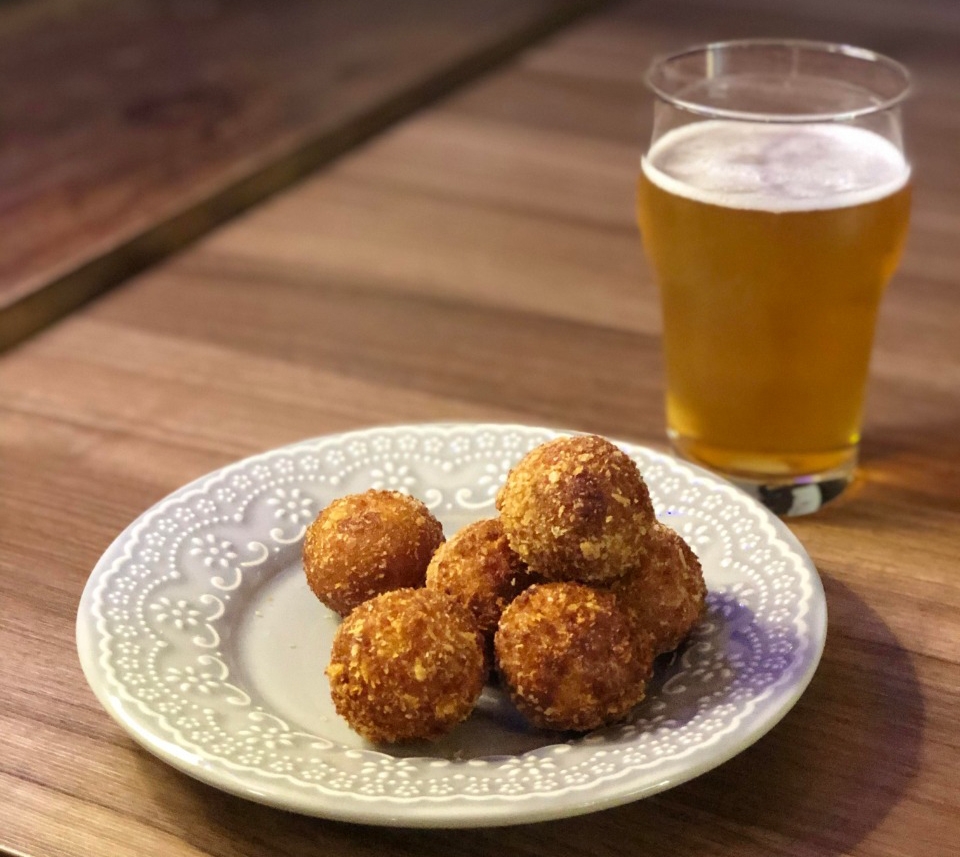 Receita alemã  de croquete de salame